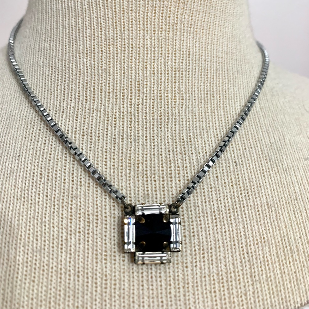 W13 Sabika Contrasts necklace